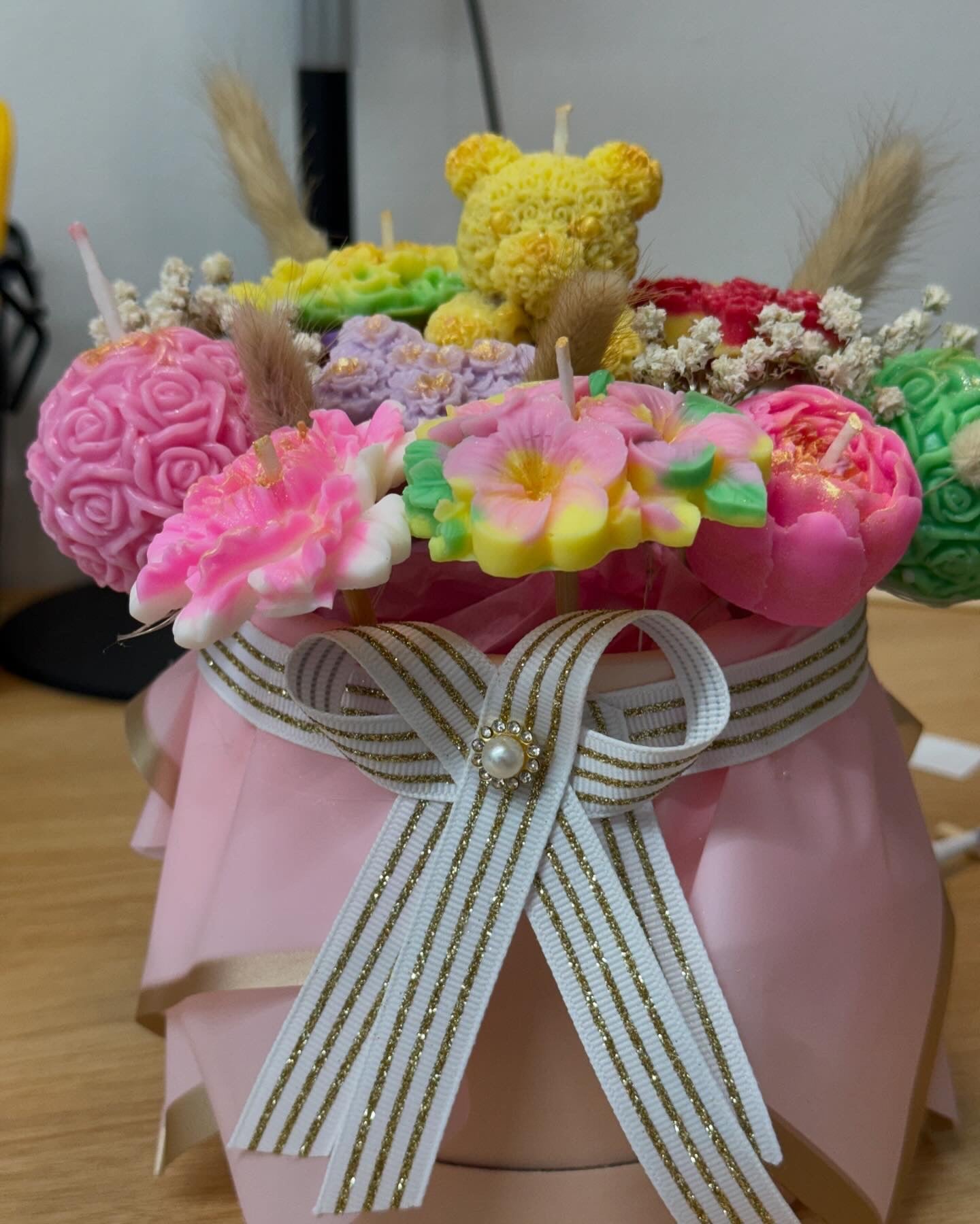 Flower bouquet / Yellow Teddy bear